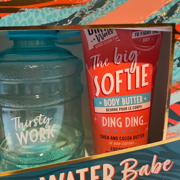 🍀 Dirty Works 🍀 Hydrate Body Wash Body Butter Reusable Water Bottle Set 🍀 - Picture 3 of 3